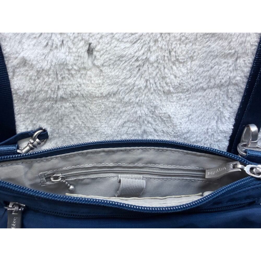 Baggallini Highrise Crossbody Bag Navy Blue Nylon Organizer With Pouch - Picture 7 of 14